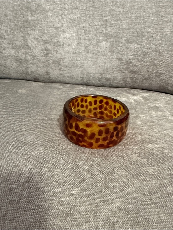 Jewelry - Joan Rivers, Leopard Print Tortoiseshell Resin Bangle - Amber Brown